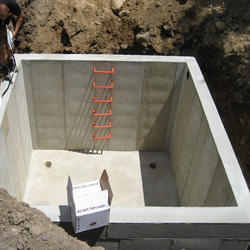 /uploads/images/hinh-anh/sewage-water-tank-waterproofing-service-250x250.jpg